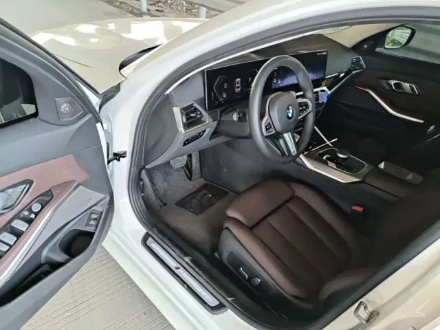 BMW 3 Series — Фото автомобиля 15