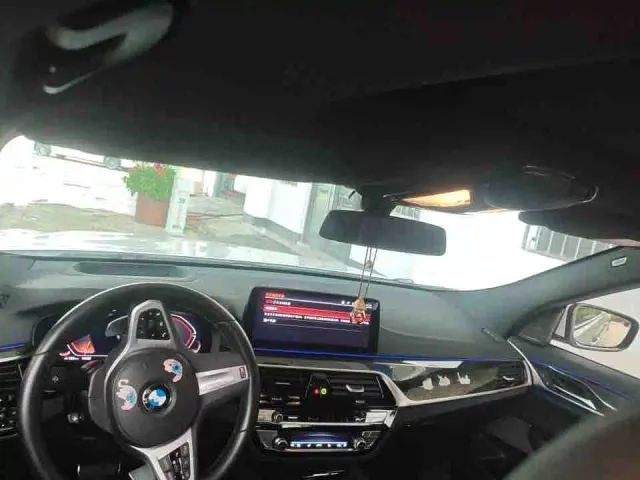 BMW 6 Series Gran Turismo — Фото автомобиля 3