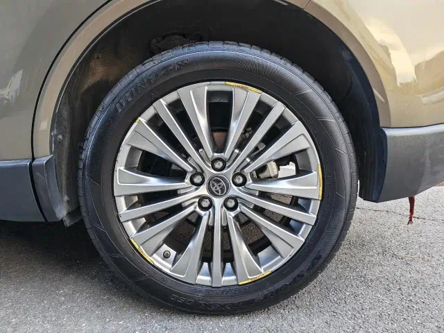 Toyota Harrier — Фото автомобиля 20