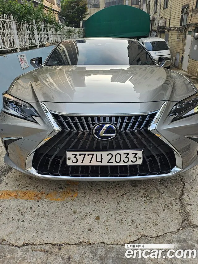 Lexus ES — Фото автомобиля 3