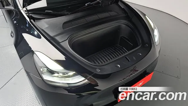 Tesla Model Y — Фото автомобиля 9