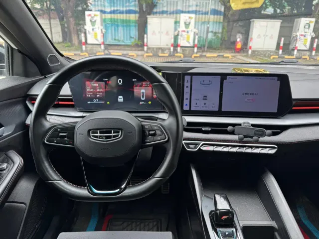 Geely Binrui — Фото автомобиля 9