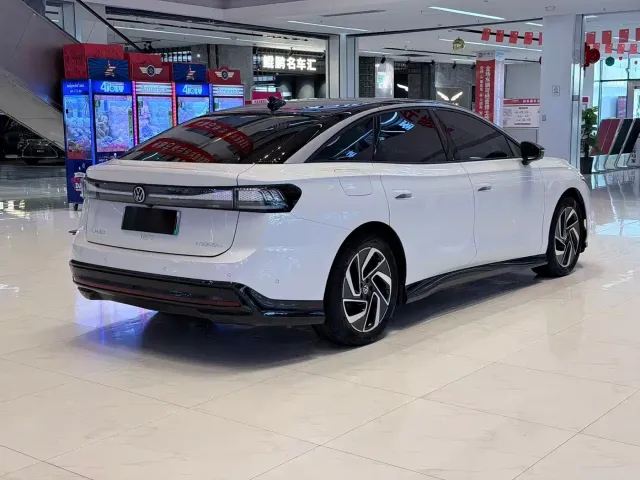 Volkswagen ID.7 Vizzion — Фото автомобиля 17