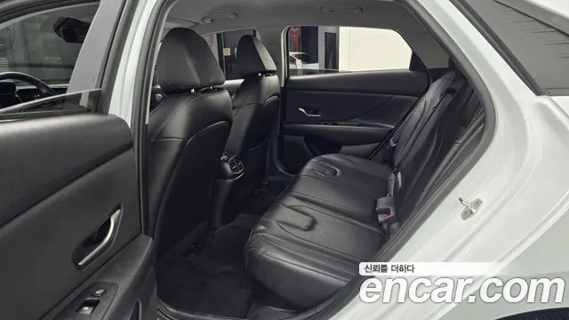 Hyundai Avante CN7 — Фото автомобиля 16