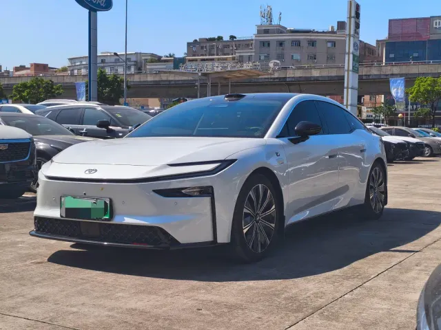Фотография автомобиля — Toyota BoZhi 7