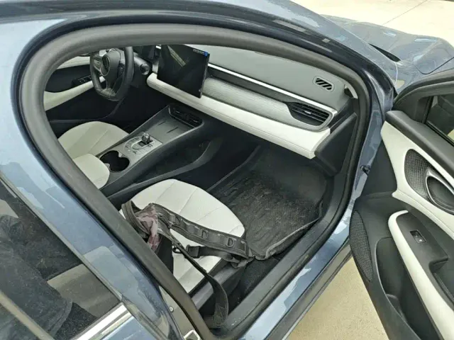 BYD Seal 05 DM-i — Фото автомобиля 8
