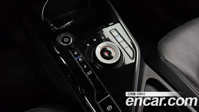 Kia Niro — Фото автомобиля 9