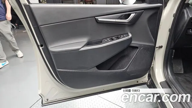 Kia EV6 — Фото автомобиля 24