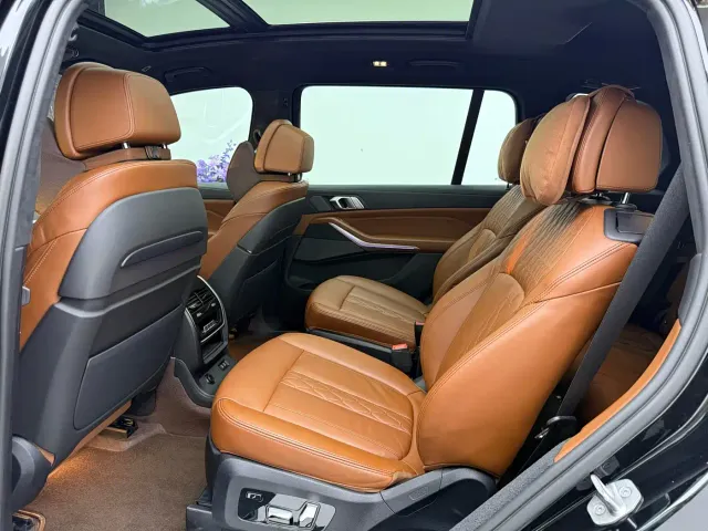 BMW X7 — Фото автомобиля 19