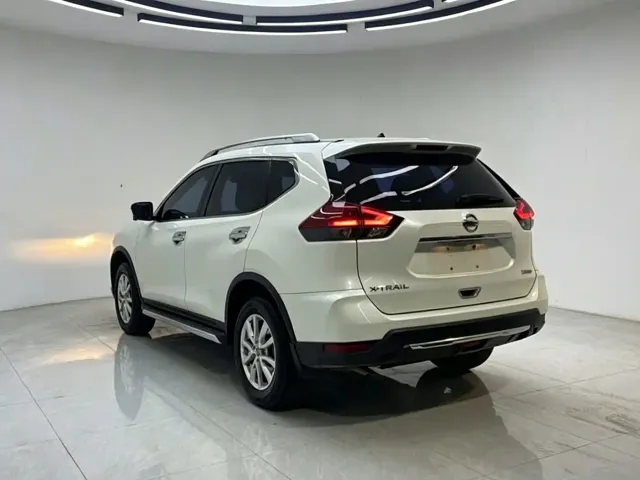 Nissan X-Trail — Фото автомобиля 6