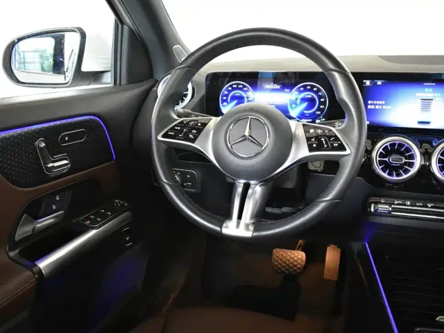 Mercedes-Benz EQA — Фото автомобиля 11
