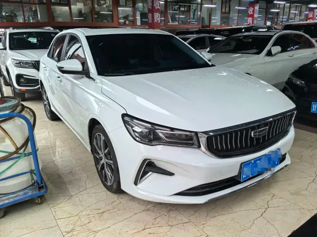 Geely Emgrand — Фото автомобиля 3