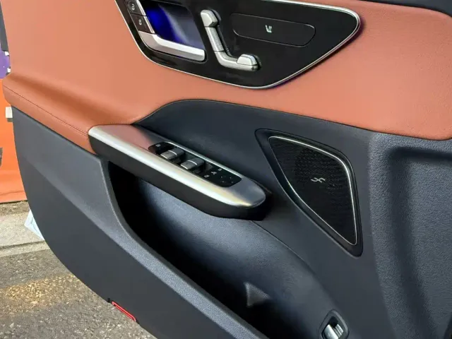 Mercedes-Benz C-Class — Фото автомобиля 6