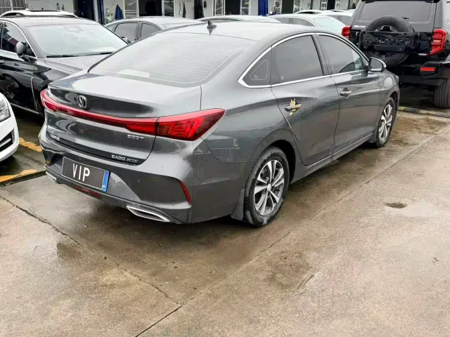 Changan Eado — Фото автомобиля 13