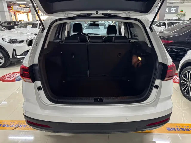 Volkswagen Tharu — Фото автомобиля 11