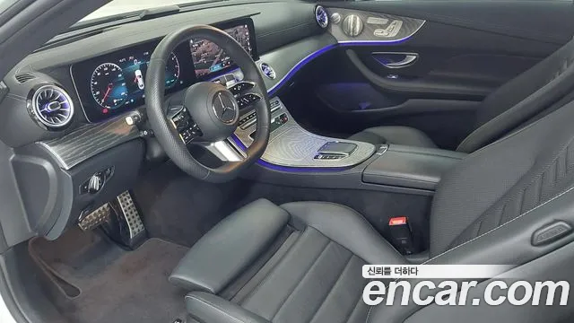 Mercedes-Benz E-Class — Фото автомобиля 14