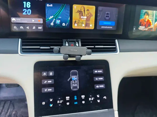 Li Auto ONE — Фото автомобиля 15