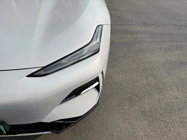 Geely Galaxy E8 — Фото автомобиля 14
