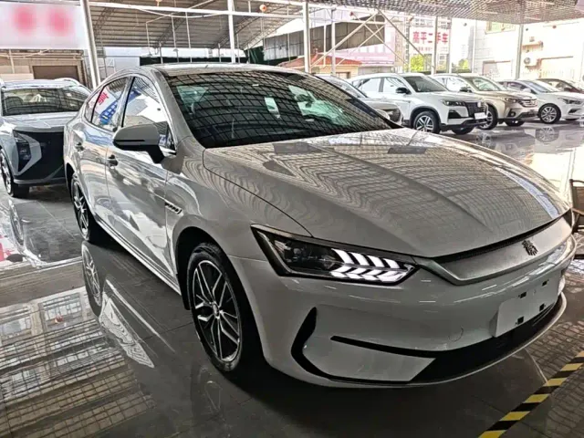 BYD Qin PLUS — Фото автомобиля 3