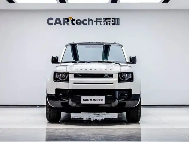 Фотография автомобиля — Land Rover Defender