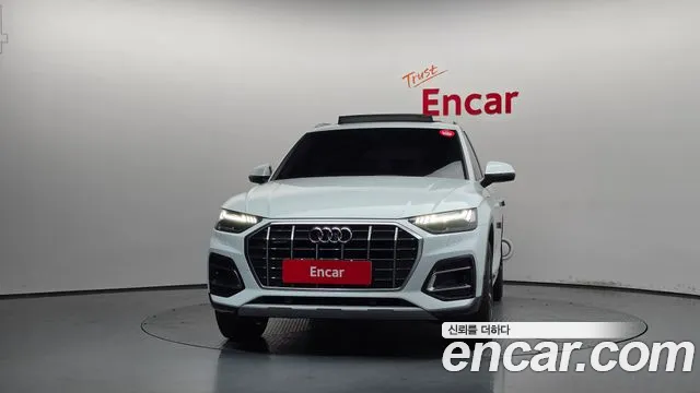 Audi Q5 45 TFSI quattro — Фото автомобиля 3