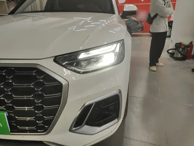 Audi Q5L — Фото автомобиля 23