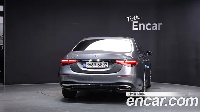 Mercedes-Benz S-Class — Фото автомобиля 4