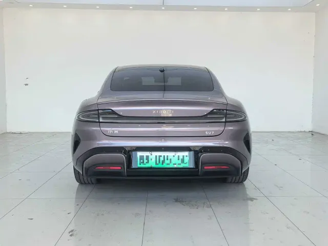 Xiaomi SU7 — Фото автомобиля 12