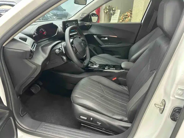 Peugeot 2008 — Фото автомобиля 17