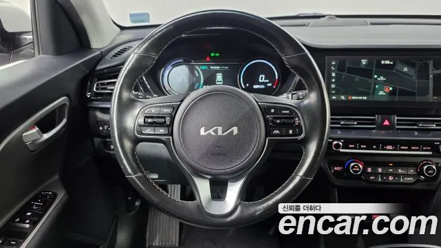 Kia Niro — Фото автомобиля 19
