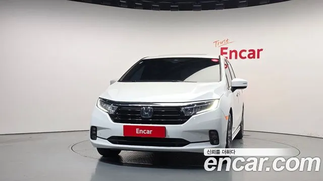 Honda Odyssey — Фото автомобиля 3