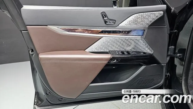 BMW 7 Series — Фото автомобиля 13
