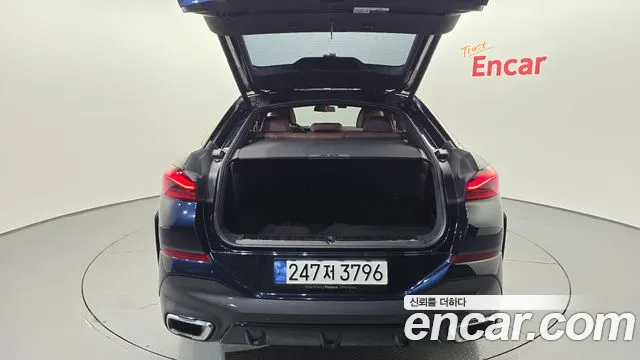 BMW X6 xDrive40i M Sport — Фото автомобиля 18