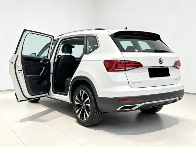 Volkswagen Tiguan L — Фото автомобиля 9