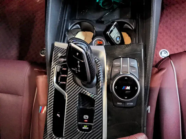 BMW 5 Series — Фото автомобиля 8