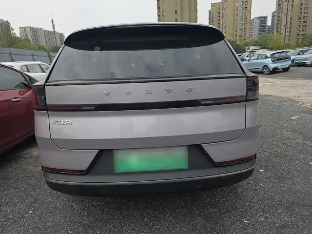 Volvo XC70 Plug-in Hybrid — Фото автомобиля 5