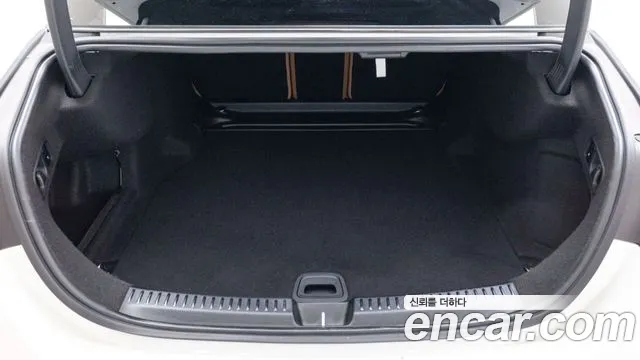 Mercedes-Benz E-Class W214 — Фото автомобиля 11