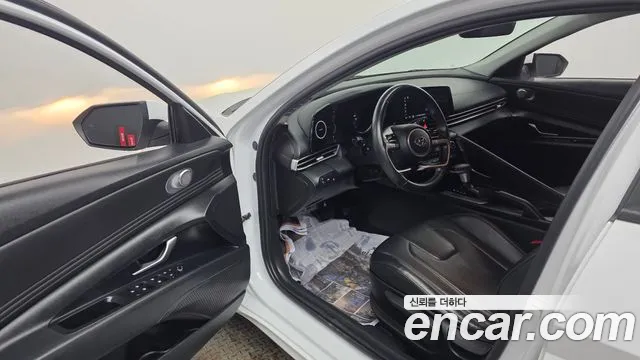 Hyundai AVANTE Avante (CN7) — Фото автомобиля 10