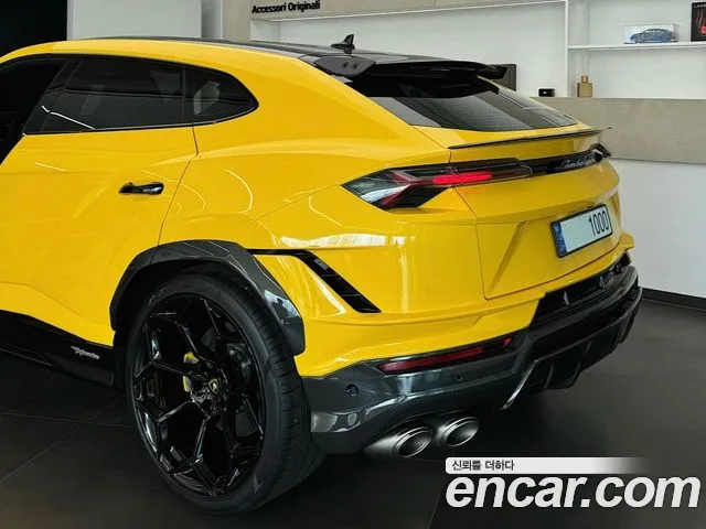 Lamborghini Urus — Фото автомобиля 5