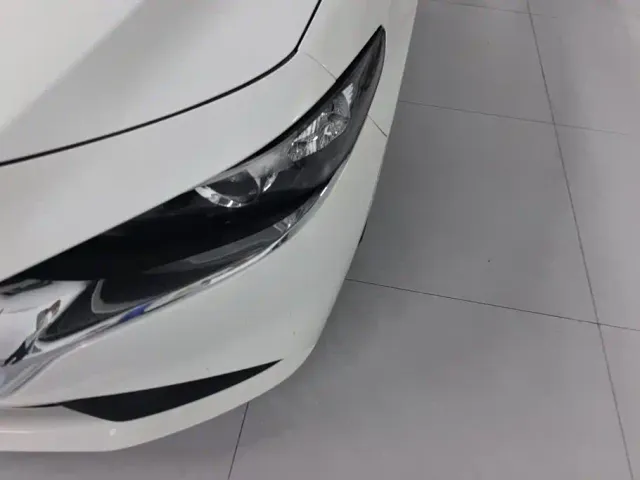 Mazda Axela — Фото автомобиля 5