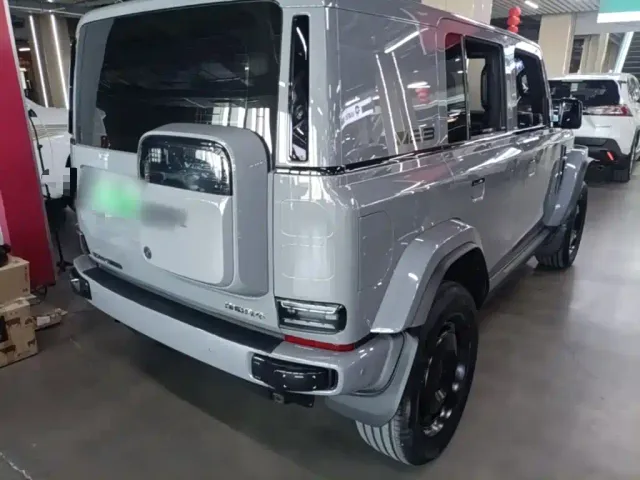 iCAR V23 — Фото автомобиля 6