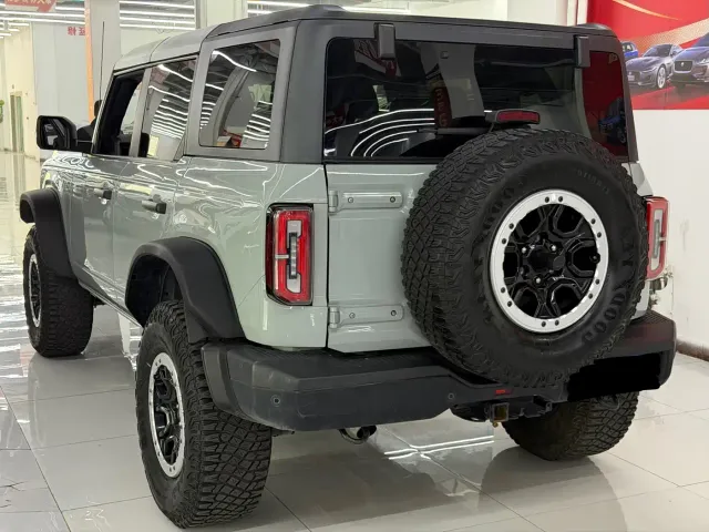 Ford Bronco — Фото автомобиля 7