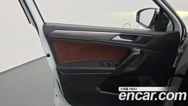 Volkswagen Tiguan — Фото автомобиля 13