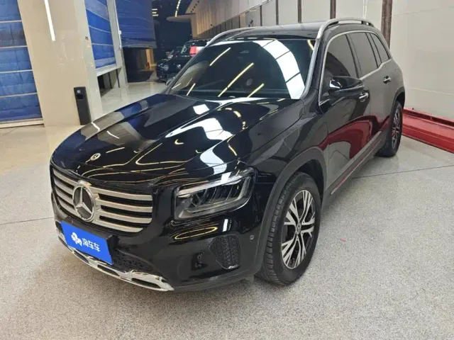 Фотография автомобиля — Mercedes-Benz GLB-Class