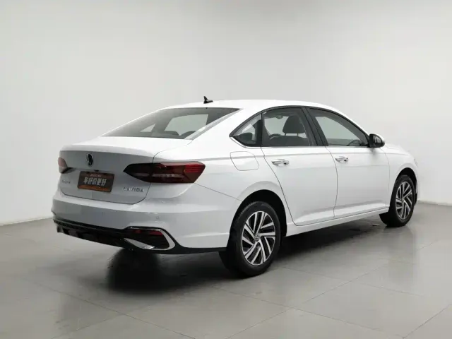 Volkswagen Lavida — Фото автомобиля 2
