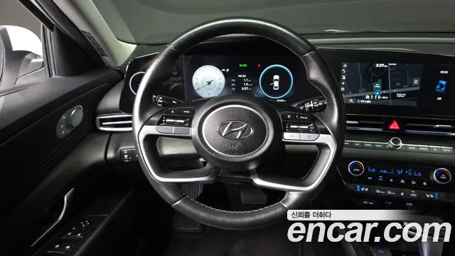 Hyundai AVANTE Avante (CN7) — Фото автомобиля 12