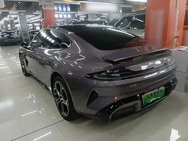 Xiaomi SU7 — Фото автомобиля 4