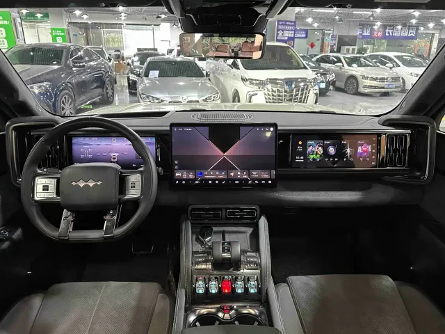 BYD FangChengBao Leopard 5 — Фото автомобиля 11