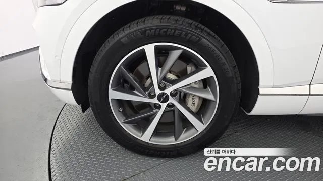 Genesis GV80 2.5T Бензин AWD — Фото автомобиля 3