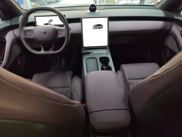 Nio ET5 Touring — Фото автомобиля 9